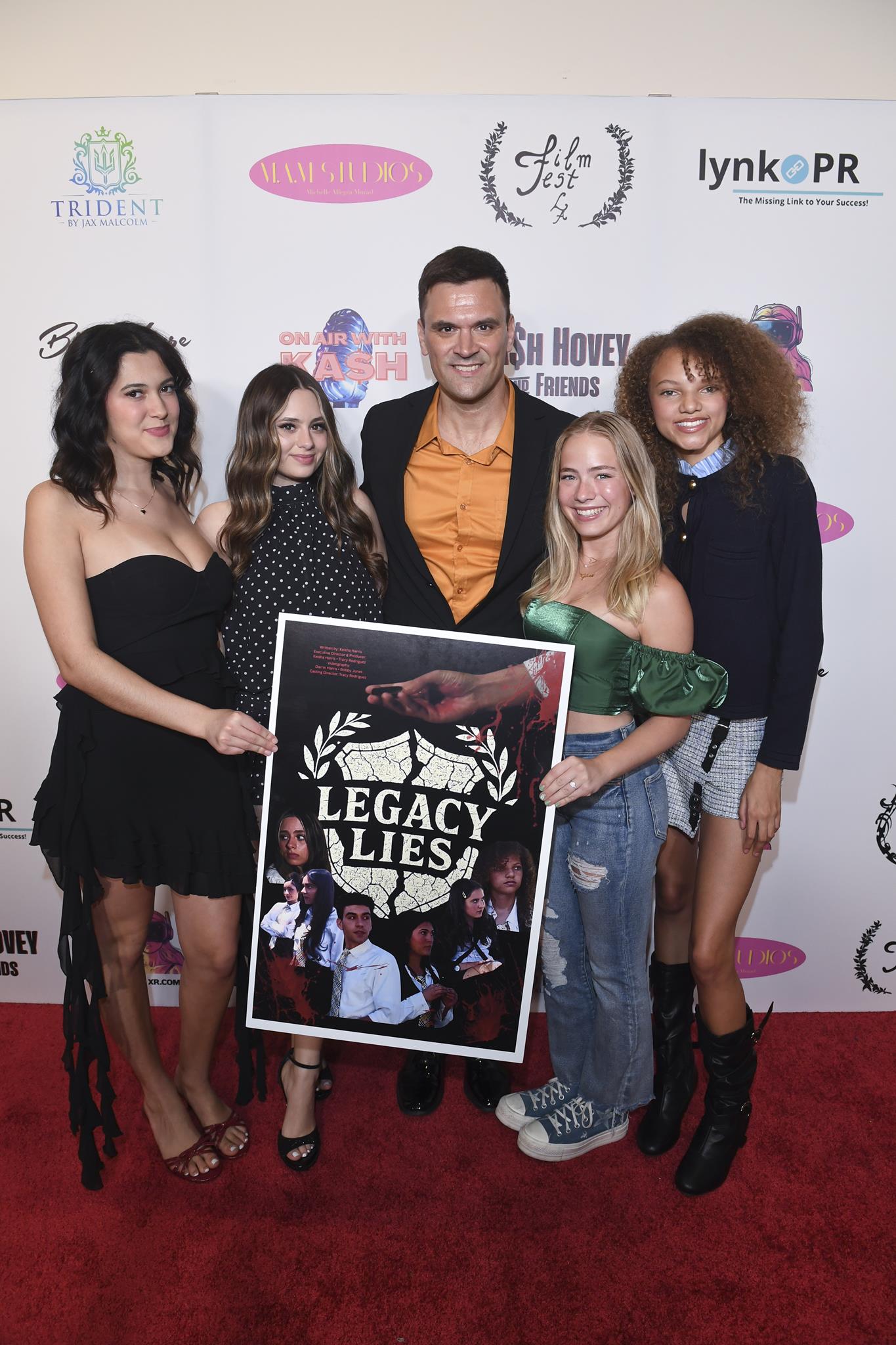 Zoe Grace Rodriguez, Jaime Adler, Kash Hovey, Kylee Levien and Zuri Miles (Amy Graves)