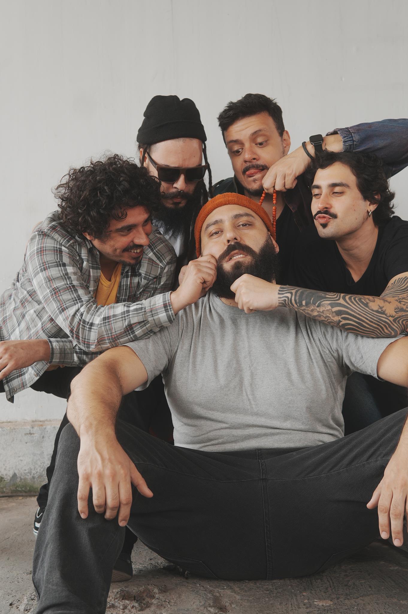 Dona Olga (Felipe Miyamoto)