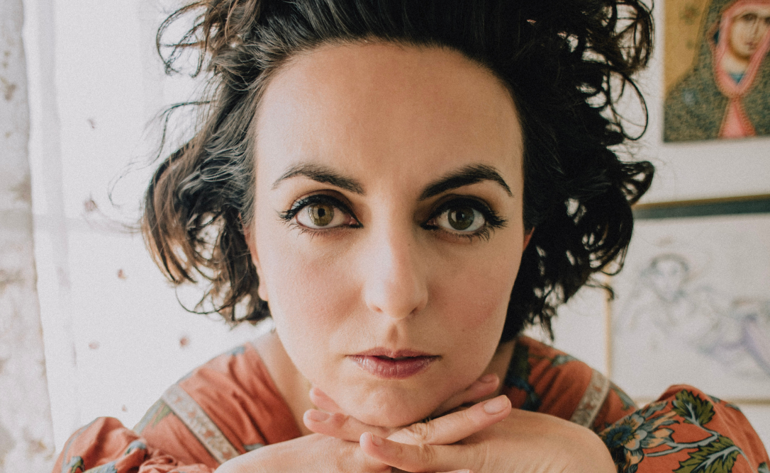 Effie Spence (Yury Sharlou)
