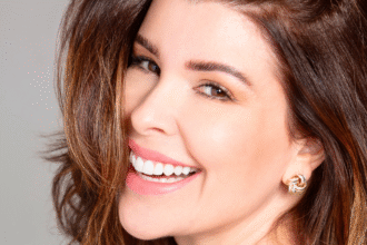 Nádia Figueiredo (Versatile)