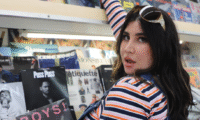 Hillary Lewis (Lauren Davidi)