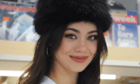 Isabelle Hahn (Lauren Davidi)