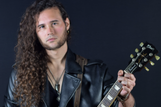 Nathan Fronza (Erik Machado)