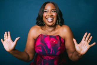 LaNisa Renee Frederic (Lauren Desberg)